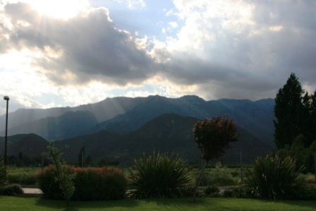 Sonnenuntergang ber den Bergen